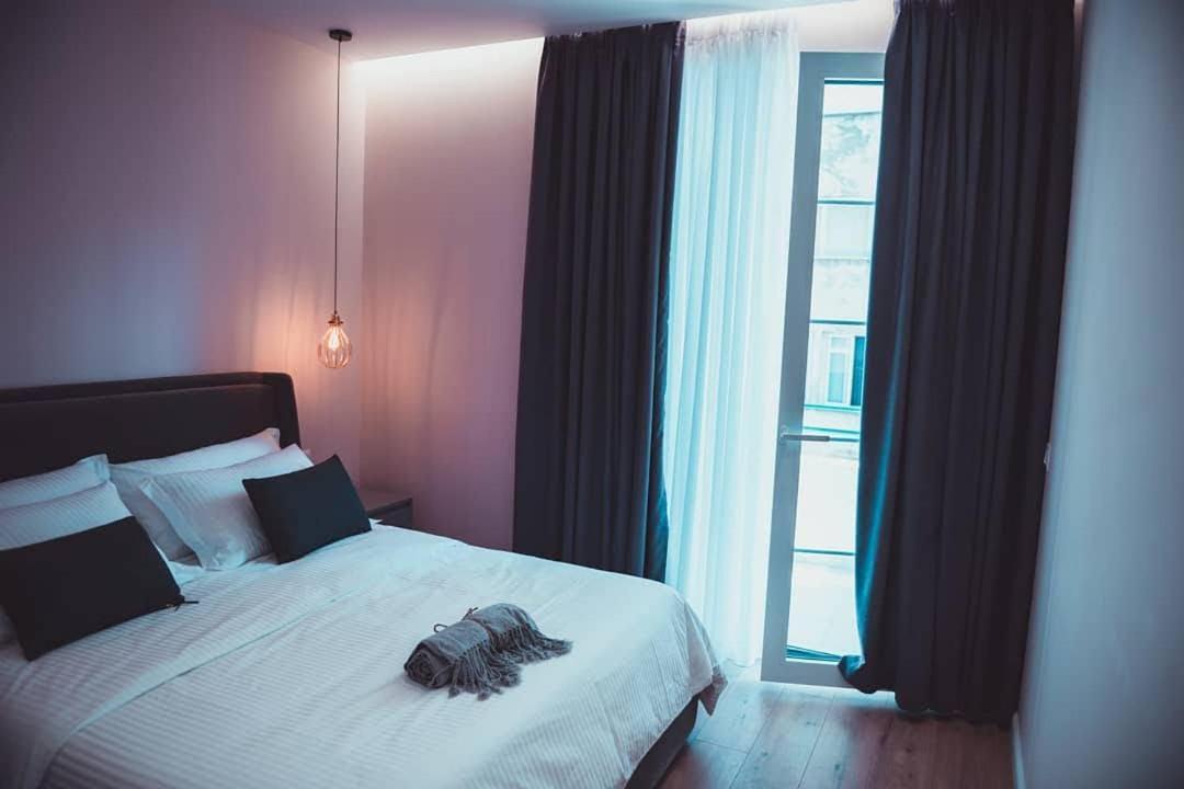 Tam Centre Luxury Serviced Apartments Tirana Bagian luar foto